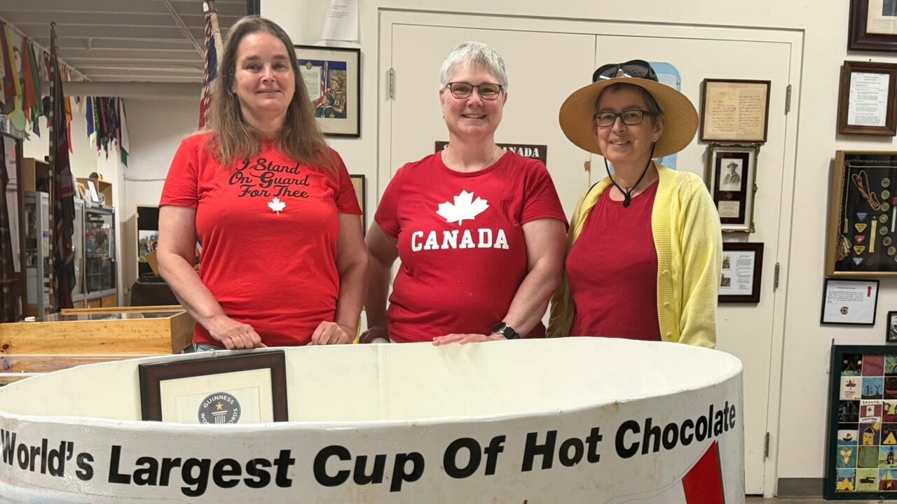 2026-08-07 New Waves in Ottawa: Meet the Signal Sisters!